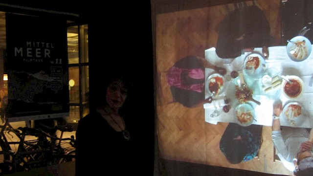 Mittelmeer-Filmtage 2018 - Videoinstallation im PIXEL: A PLACE AT THE TABLE von Künstlerin Anna Sherbany