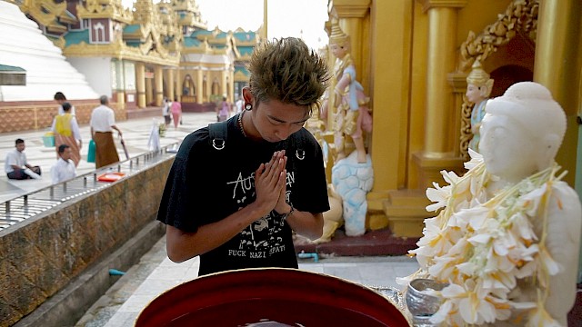 MY BUDDHA IS PUNK, Deutschland 2016, R: Andreas Hartmann