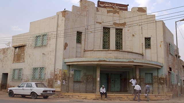 TALKING ABOUT TREES, Sudan/Tschad/Deutschland/Frankreich/Katar 2019, R: Suhaib Gasmel