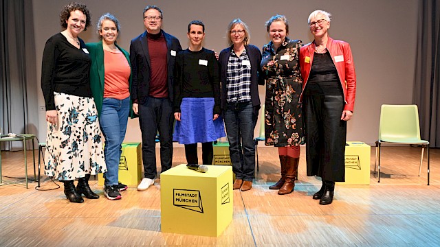 vlnr: Martina Taubenberger, Günes Seyfarth, Lars Mentrup, Monika Haas, Claudia Engelhardt, Sanne Kurz, Margit Lindner