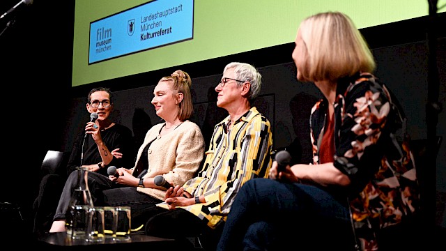 Festakt 40 Jahre Filmstadt München im Filmmuseum | Monika Haas, Franziska Viehbacher, Margit Lindner (Filmstadt München), Moderatorin Christina Wolf ©Ronny Heine